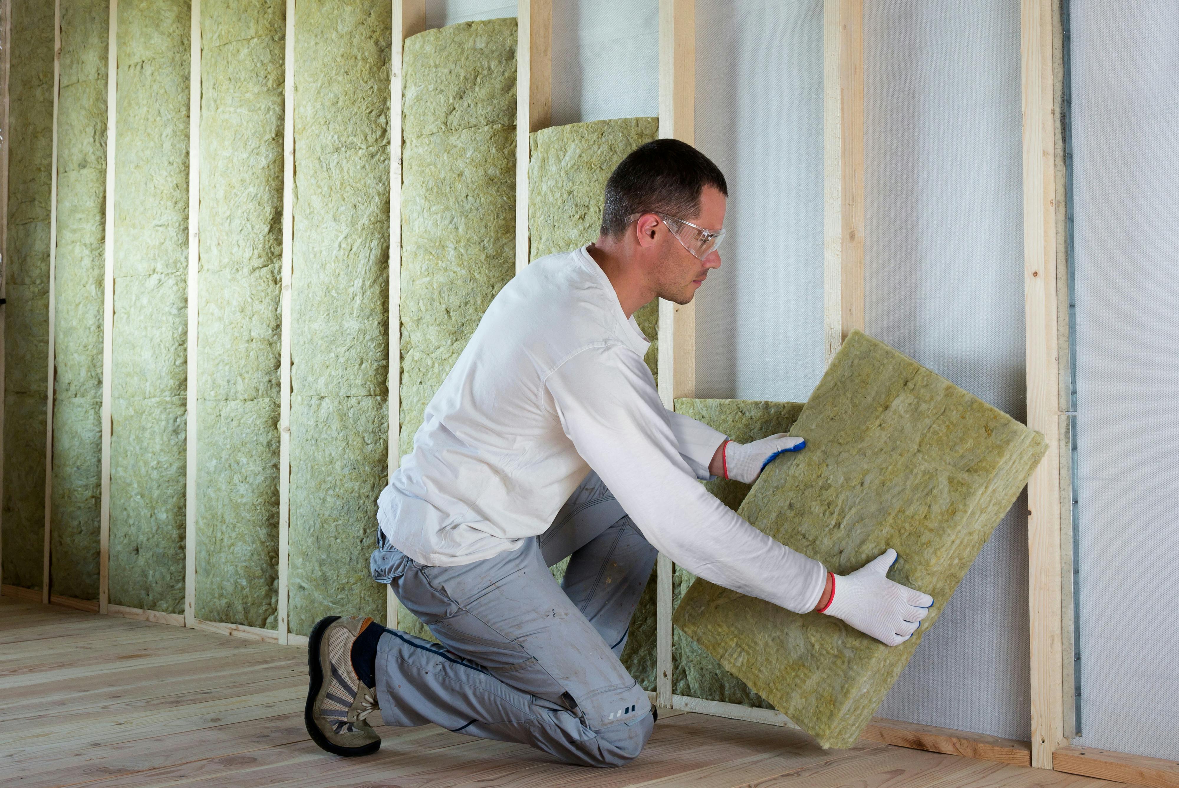 Каменная звукоизоляция. Rockwool Insulation. Базальтовая вата Эковер. Утеплитель для стен. Теплоизоляция для стен изнутри.