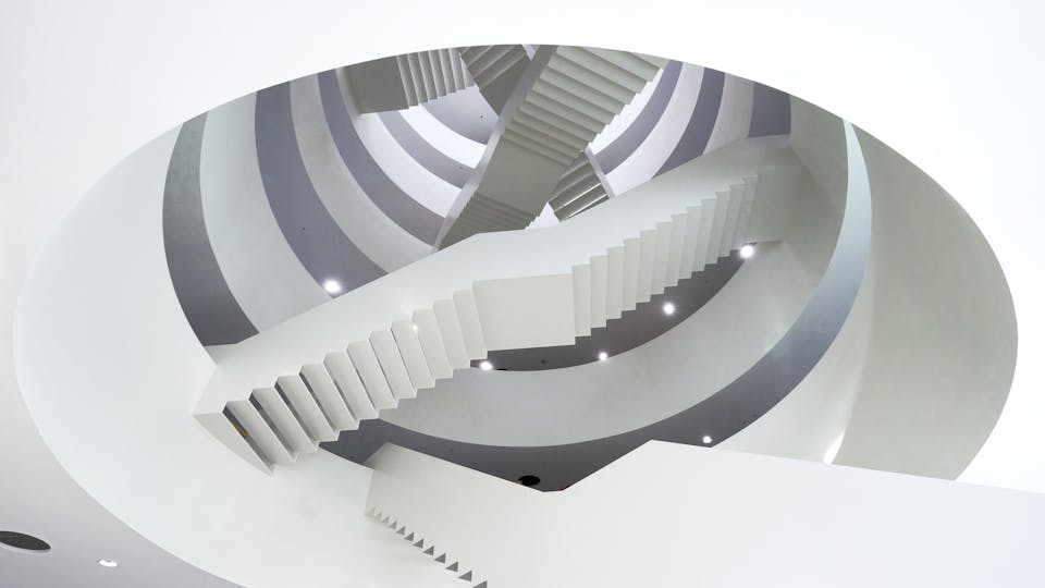 An amazing acoustic staircase in a 50m height foyer