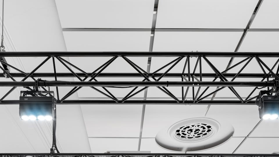 Acoustic ceiling solution: Rockfon Eclipse®