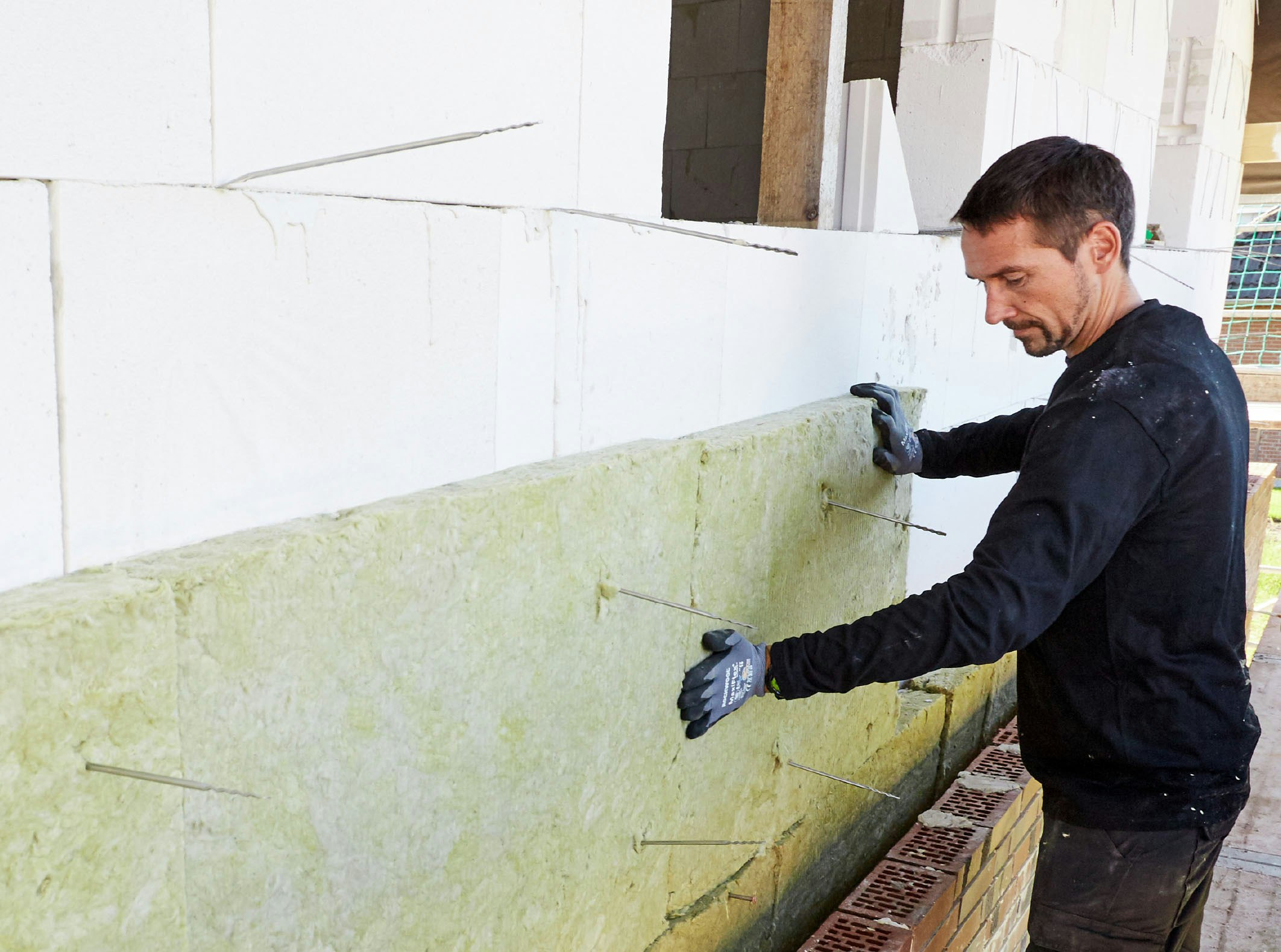 product, installation, cavity wall, cavity wall insulation, cavity wall insulation board, kernrock, kernrock 033, kernrock 035, kerndämmung, kerndämmplatte, zweischaliges mauerwerk, brochure, broschüre, dämmung von außenwänden, germany, PIM