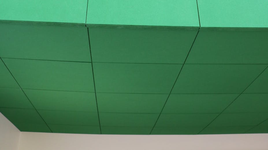 DK, Skovshoved skole, Charlottenlund, tegne-stuen, Education, Rockfon Color-all, B-edge, 600x600, Green, Glue, Glued, Corridor, close-up, detail