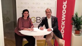 Firma acuerdo de colaboración 2022-2023 con Green Building Council España. 
Signature with GBCe association for a collaboration agreement. 
Dolores Huerta & Miguel Ángel Gallardo