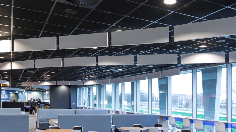 Acoustic ceiling solution: Rockfon® Contour, 1200 x 300