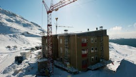 Refrence case, Greenland, Pinguaraq, apartments, REDAir MULTI, facade