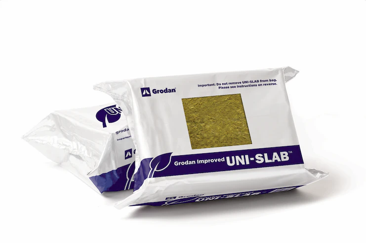 Grodan Improved Uni-Block pre-cut hole - product shot