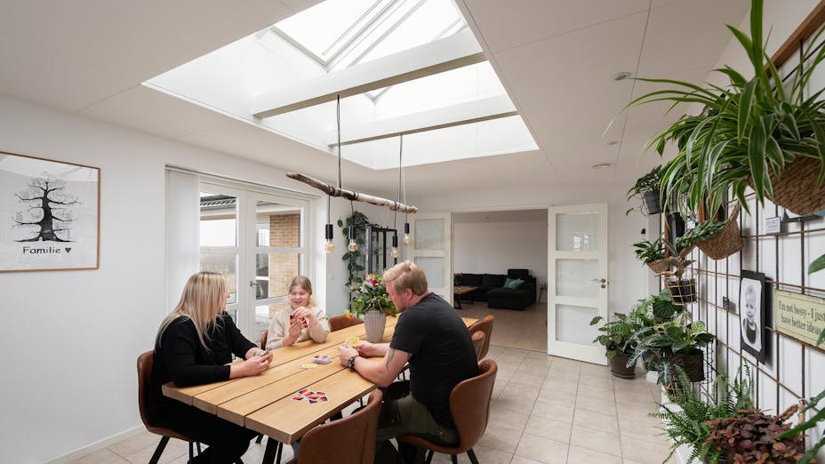 Private home (kitchen) in Herlufmagle Denmark with Rockfon Blanka Adhesive in B-edge