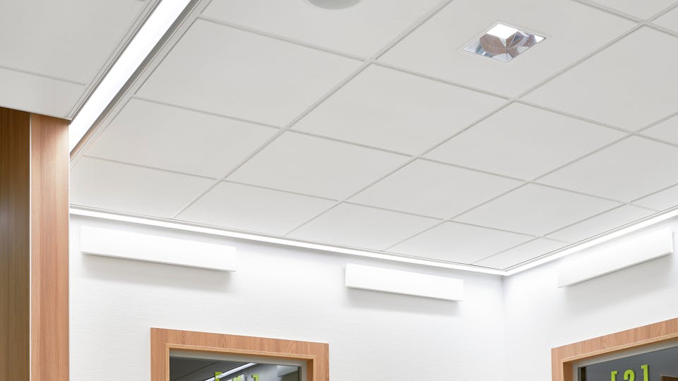 Acoustic ceiling solution: Rockfon® MediCare® Plus, 600 x 600