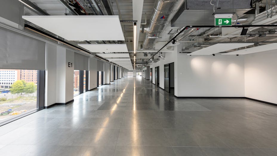 Corridor in Unity Place, a new UK office for Zurich Insurance in Swindon United Kingdom with Rockfon Eclipse A-Edge