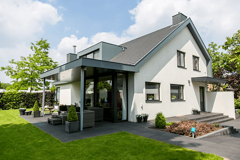 Private house with Rockpanel Uni/Colours
