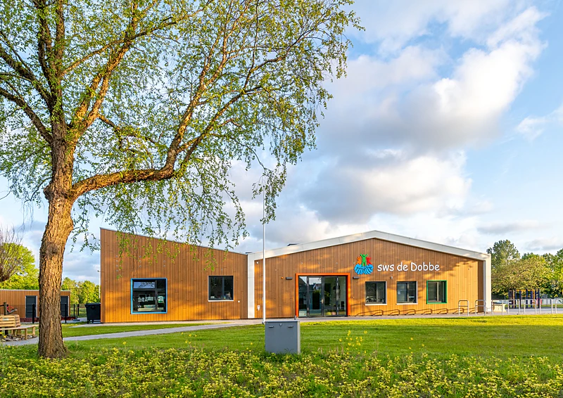 Rockpanel case study Roode School Woods Teak