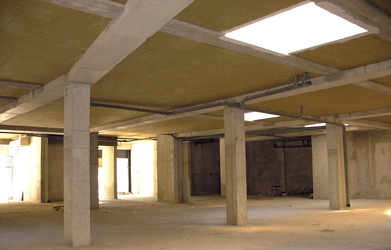Rockfeu REI 120 RsD non revêtu chantier référence plafonds