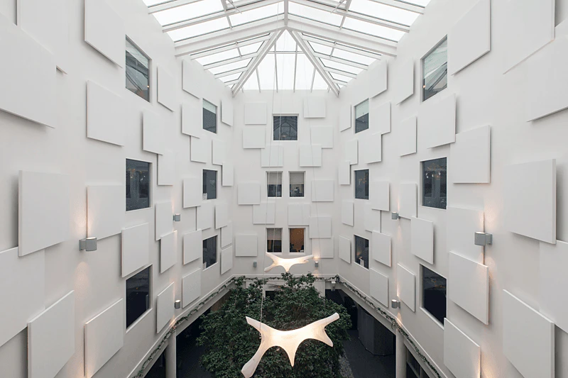 The Netherlands, Silvolde, Woonzorgcentrum De Schuylenburgh Azora, Fleurbaaij Totaalafbouw, Health, Reception, Corridor, Rockfon Eclipse Wall, Be-edge, 1160x1160, white