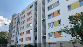 Magazin_Unsichtbar_3Fragen_Fassadenschäden_GENO50_07_Hahnemannstr_nachher_Farbkomposition