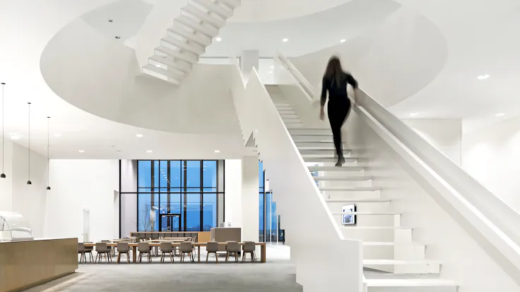 Reception area of Nieuwe Rechtbank in Amsterdam The Netherlands with Rockfon Mono Acoustic
