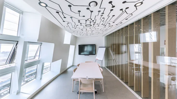 Meeting Room in COWORKING LOOM GLÒRIES in Barcelona Spain with Rockfon Mono Acoustic TE-Edge