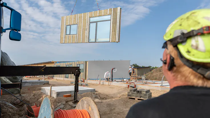 Rockzero, Nybyggeri, Kirke Stillinge, prefab
