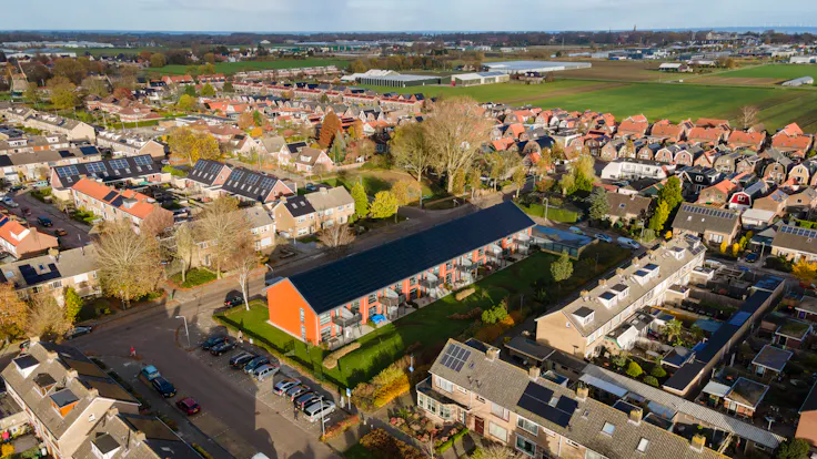 Nieuwbouw met facade afwerking Rockpanle La Reinalaan 7 Bovenkarspel