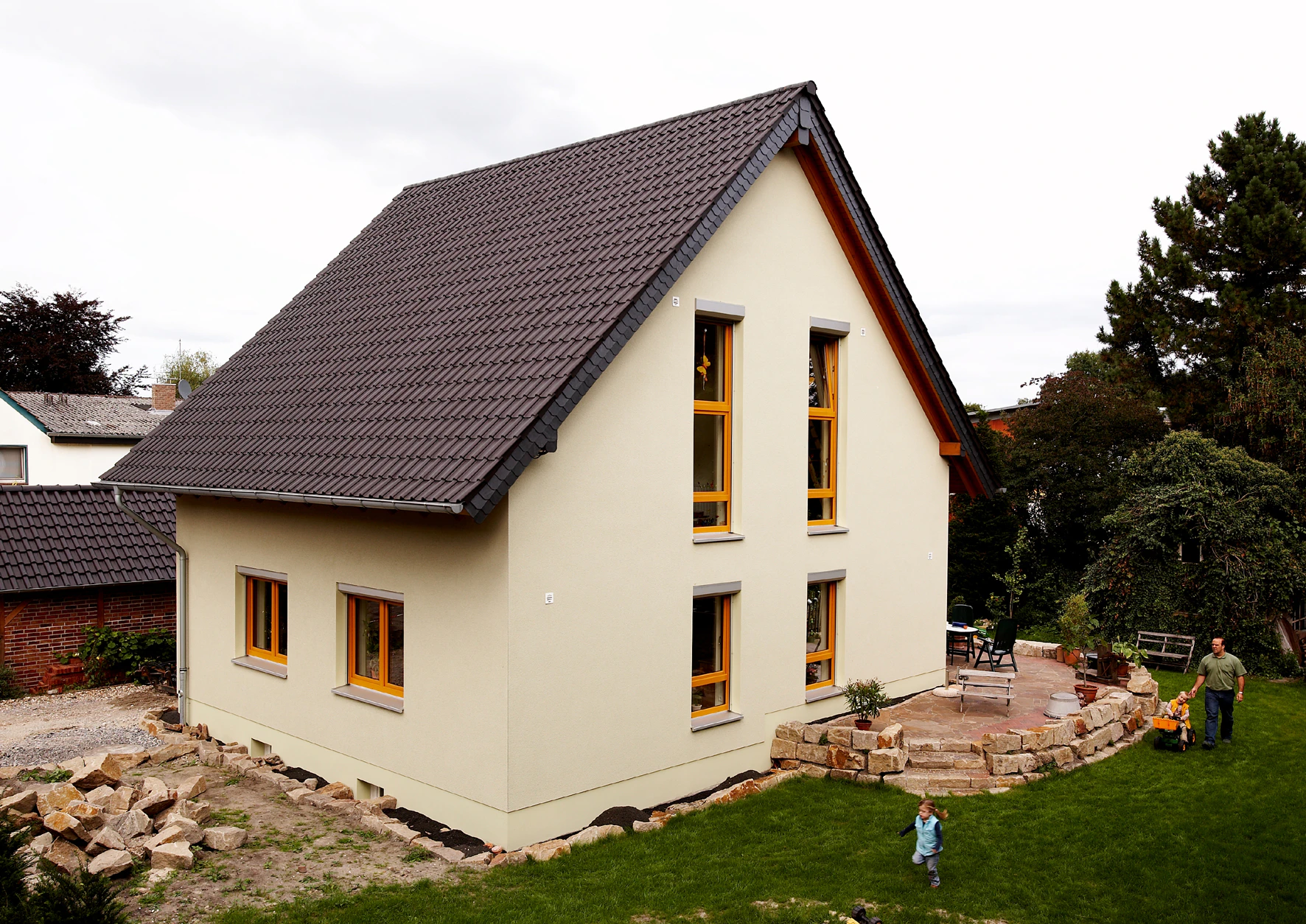building, house, home, single family house, single family home, single-family house, single-family home, reference, etics, pitched roof, refurbishment, renovation, oberhausen, germany