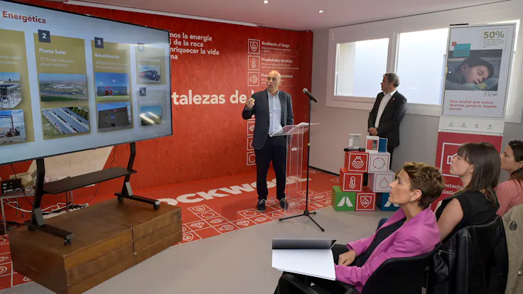 EN: Opening of the Caparroso office renovation, Navarra, Spain. Press conference.ES: Inauguración rehabilitación oficinas Caparroso, Navarra. Rueda de prensa.