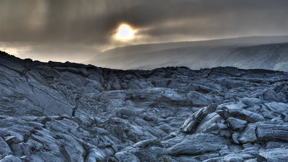Paysage avec montagnes et rochers