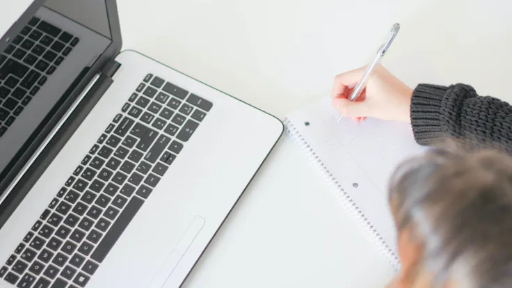 webinarium, on-line training, laptop, writing, notes, person, webinar, working