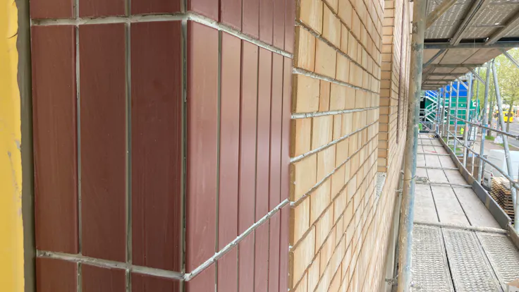 new residential and commercial buildings, facade, facade insulation, etics, coverrock X-2, neubau wohn- und geschäftshäuser, fassade, fassadendämmung, wärmedämmverbundsystem, germany, presse, press, bernauer straße, reference case DE , Foto MKS