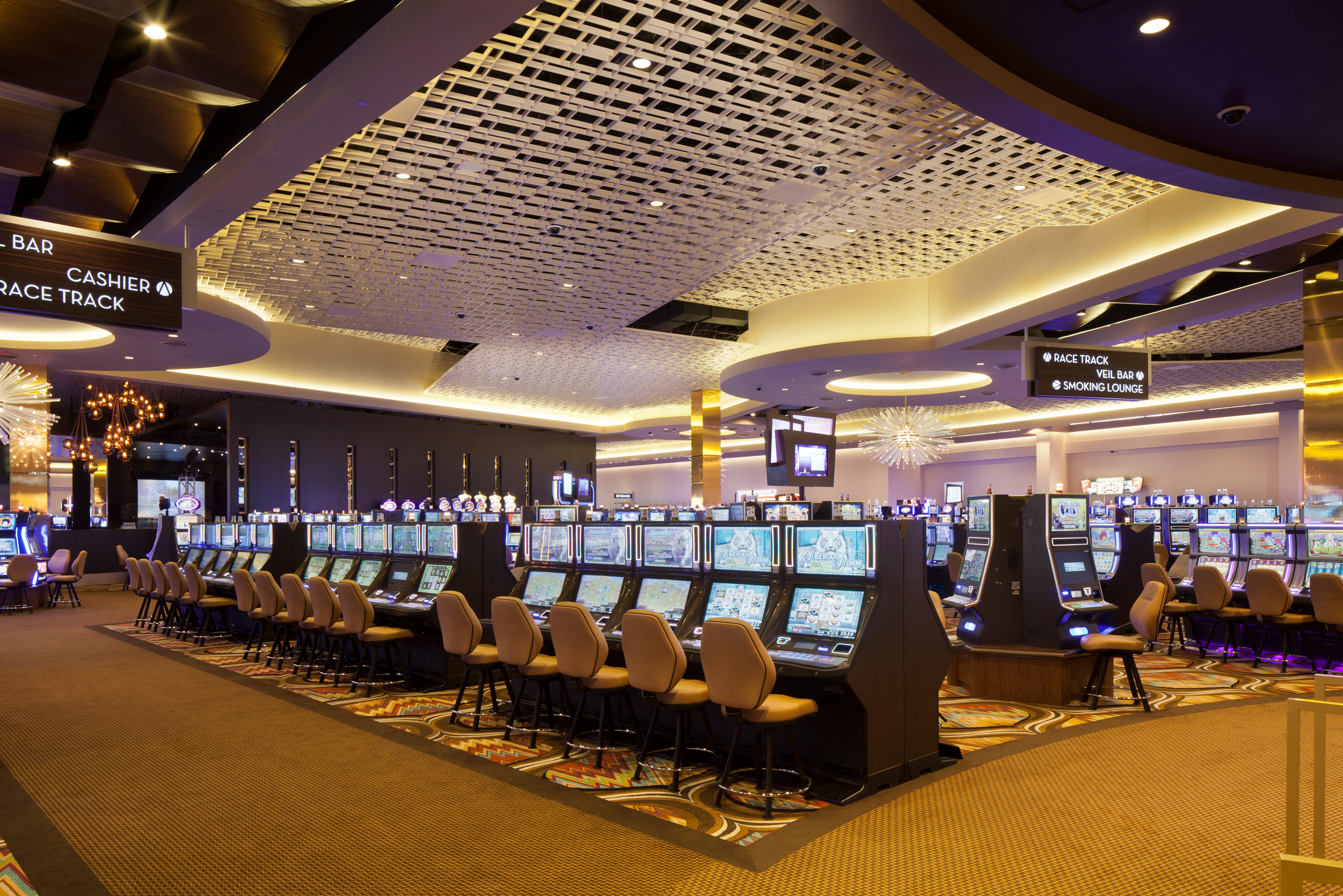 Scioto Downs Casino and Racetrack, MTR Gaming Group, Inc., SOSH Architects, Tandem, Construction Manager: Gilbane Building Company, Installing Conractor: Valley Interior Systems, United Building Materials, Magna T-Cell, Recreation, Feinknopf Photography