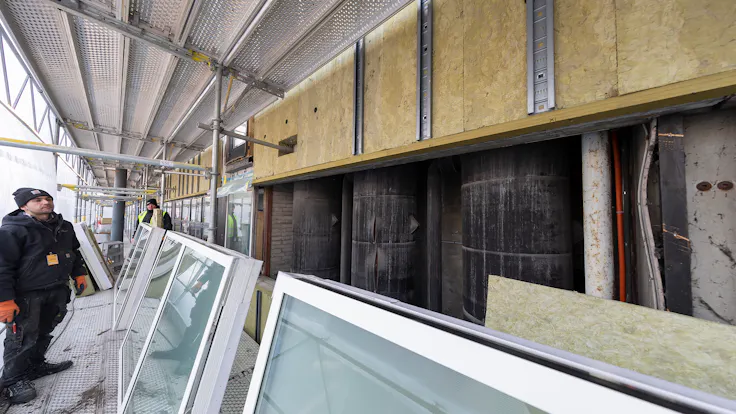 Hangar 4, facaderenovering kontor- og flyhangar i Københavns Lufthavne