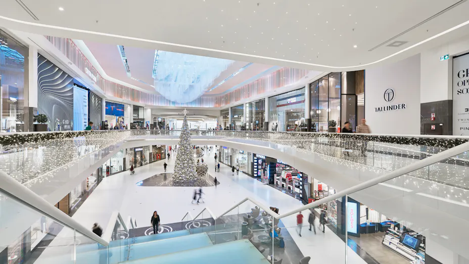 Retail space from a shopping mall