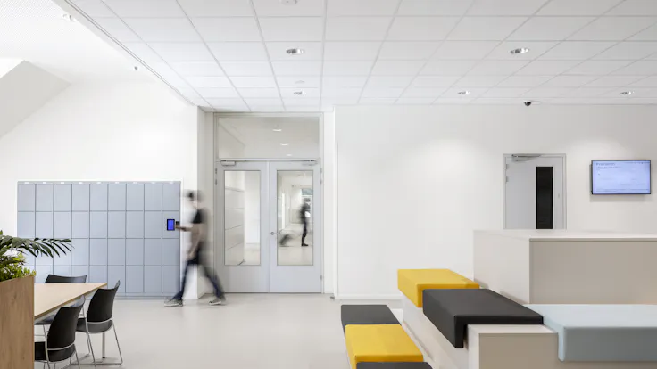 Corridor in Norbertus in Roosendaal Netherlands with Rockfon Pallas A-Edge