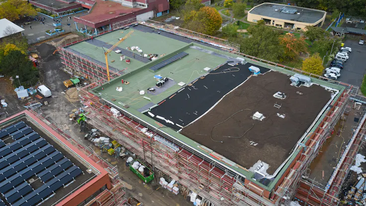 schulzentrum niederkassel, solarrock, insulation under pv-systems, sustainable, dämmung unter pv-anlagen, tragfähig, presse, press, germany