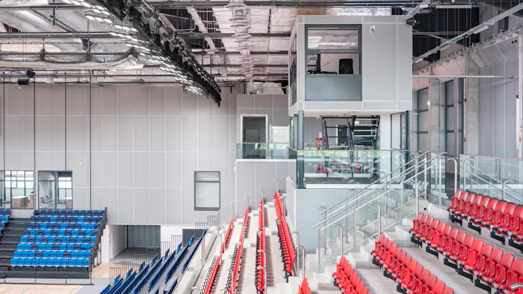 Arena in Mosir sports centre in Puławy Poland with Rockfon VertiQ A HAT-edge