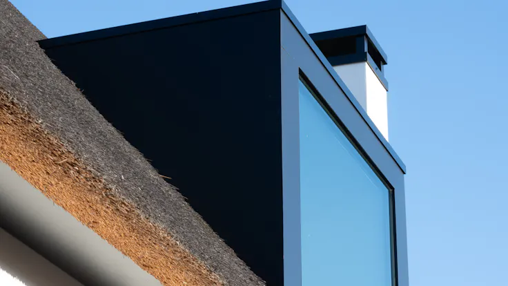 Case study NaaldwijkRockpanel rondom het dak