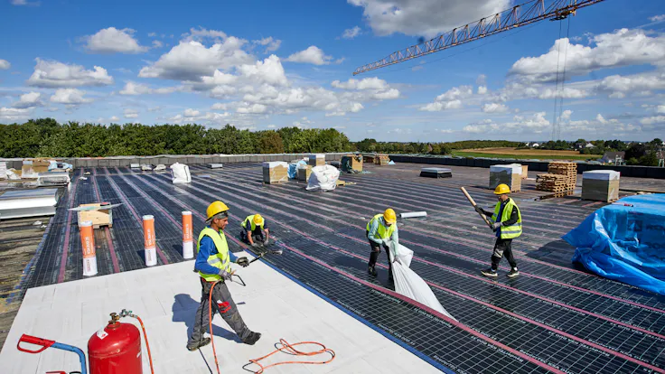 schulzentrum niederkassel, solarrock, insulation under pv-systems, sustainable, dämmung unter pv-anlagen, tragfähig, presse, press, germany