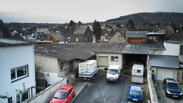 magazin, rebuild, online-magazin, kulturzentrum kottenheim, sanierung, alte gebäude neue Identität, altes raiffeisenlager, altes lager, leerstehendes gebäude, nachhaltiges sanierungskonzept, lebendiger treffpunkt, umnutzung, flachdachdämmung, bitrock, kottenheim, germany