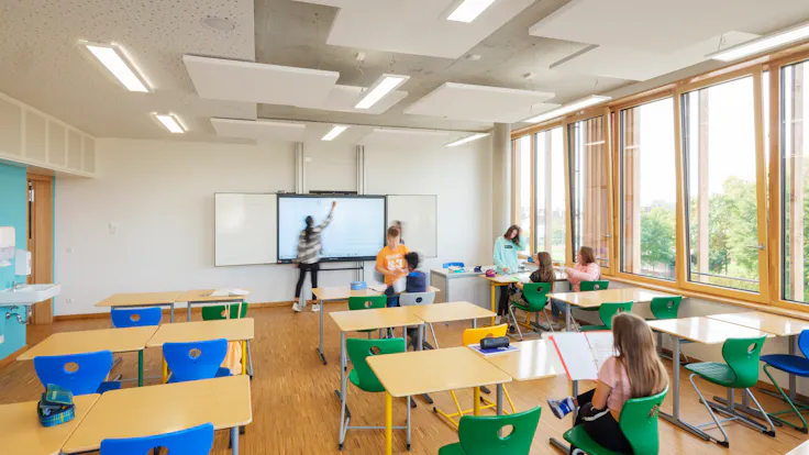 Classroom in Eichendorff Realschule School in Gottmadingen Germany with Rockfon Eclipse