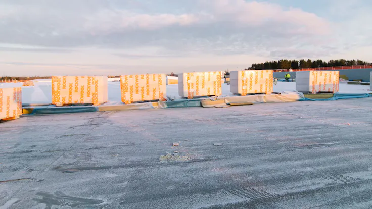 Reference case, Sweden, Umeå, Ikano, retail center, shopping center, TOPROCK CTF System, roof
