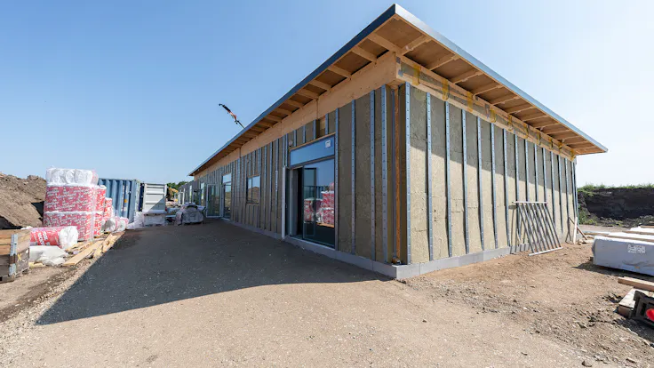 Rockzero, Nybyggeri, Kirke Stillinge, prefab