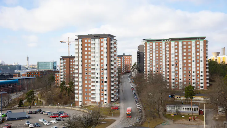 Renovation, multiunit house, skalmursskiva, Redair link, alphyddan