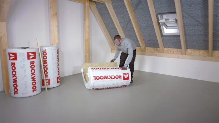 thumb, thumbnail, video, installation, installation guide, guide, roof, pitched roof, dachausbau, gesamt, zwischensparrendämmung, luftdichtsystem, untersparrendämmung, klemmrock, germany