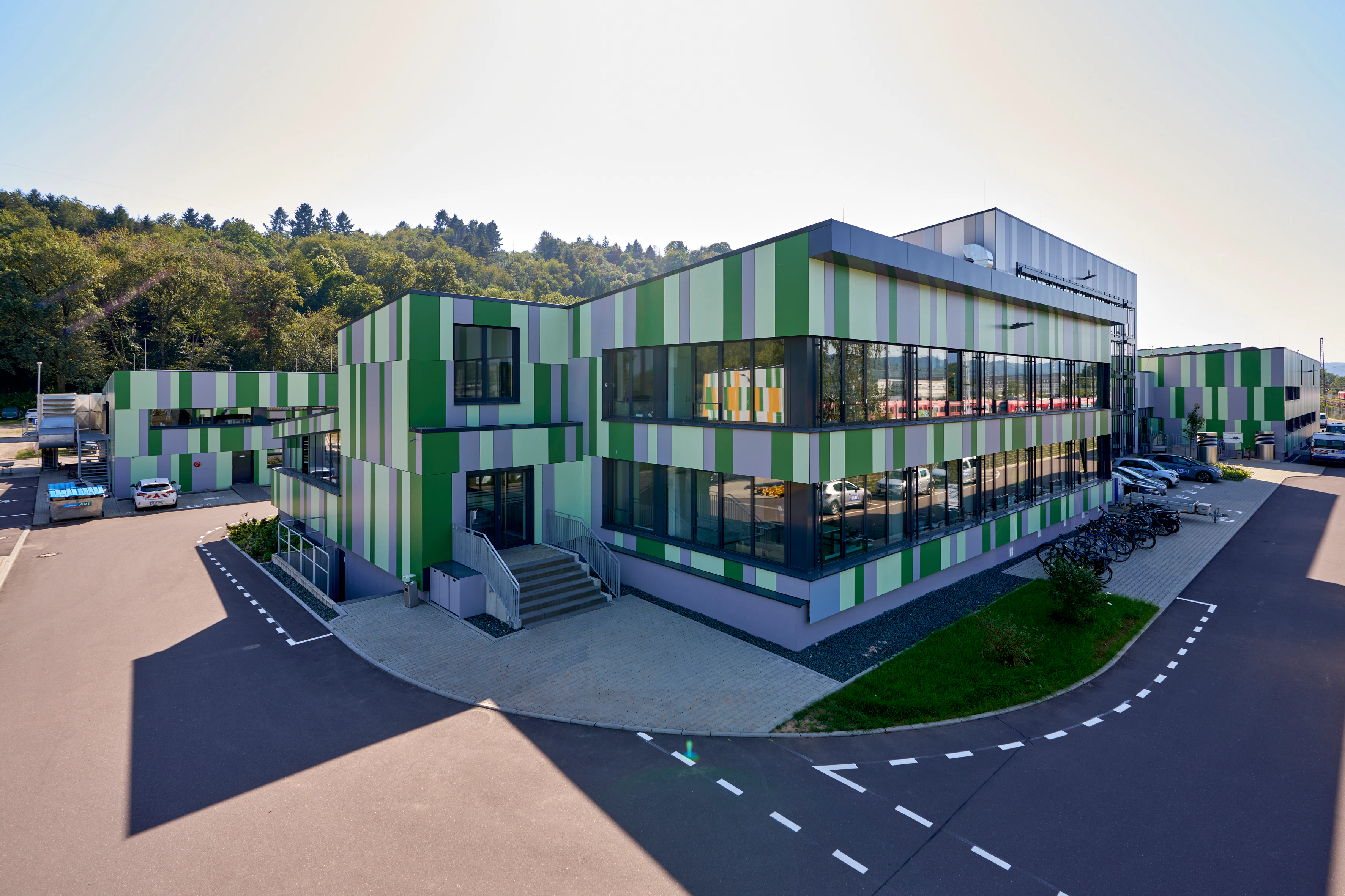 Rockpanel Case Study
Sh Trier
Rockpanel Colours RAL 7001, RAL 7004, RAL 7035, RAL 070 70 60, RAL 130 50 30, RAL 130 80 20, RAL 150 80 10