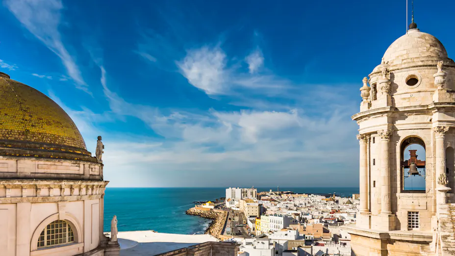 travelling destinations with acoustics atractions