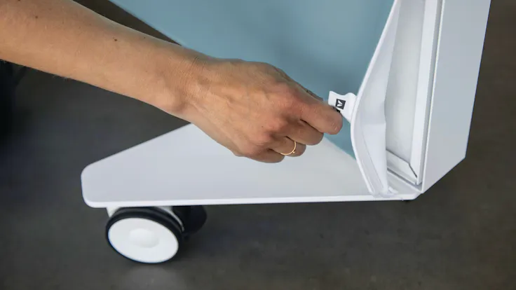 Rockfon Floor Screen - Removing Textile