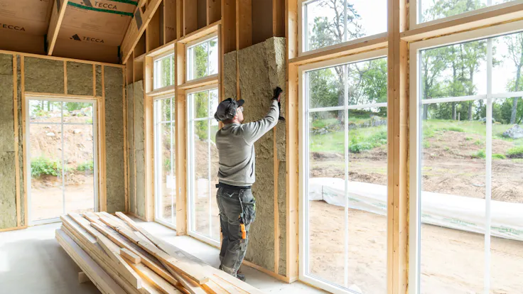 Flexibatts installation new built single family house