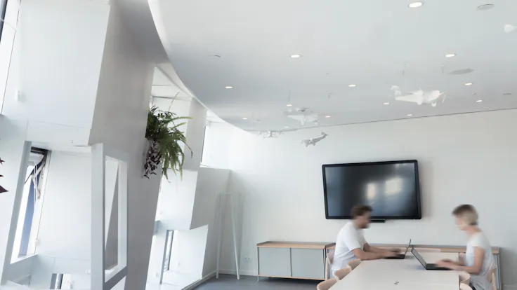 Meeting Room in COWORKING LOOM GLÒRIES in Barcelona Spain with Rockfon Mono Acoustic TE-Edge