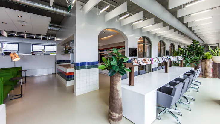 Station2station, Amersfoort, the Netherlands, Abrahams Crielaers