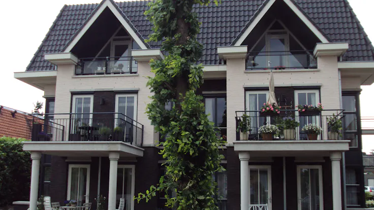 Rockpanel applications along the roofline and other detailing