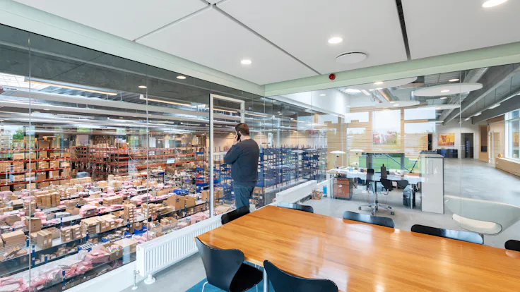 DK, Aars, Kimbrer Group, Renovation, Office, Rockfon Eclipse, Square, A edge, white