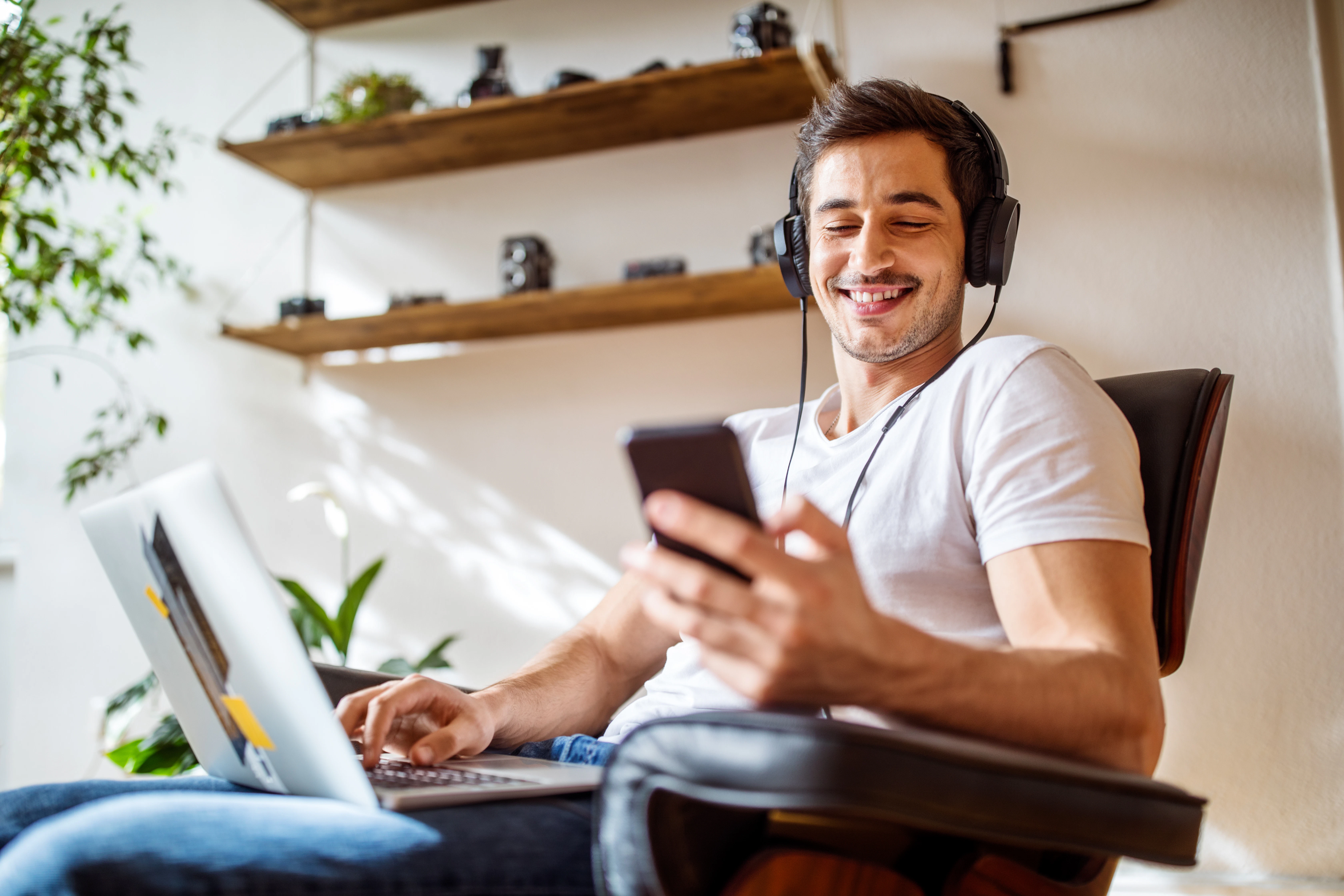 webinarium, on-line training, laptop, mobile, SKYPE, headphones, ROCKWOOL Campus