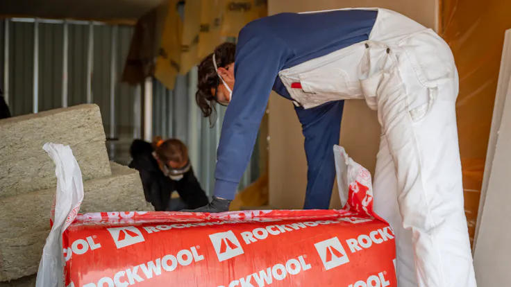I samarbejde med SAGA Space Architects har ROCKWOOL bidraget til udviklingen af et månehabitat, der er blevet indviet som en del af den Europæiske Rumorganisation (ESA)’s LUNA-facilitet i Köln.